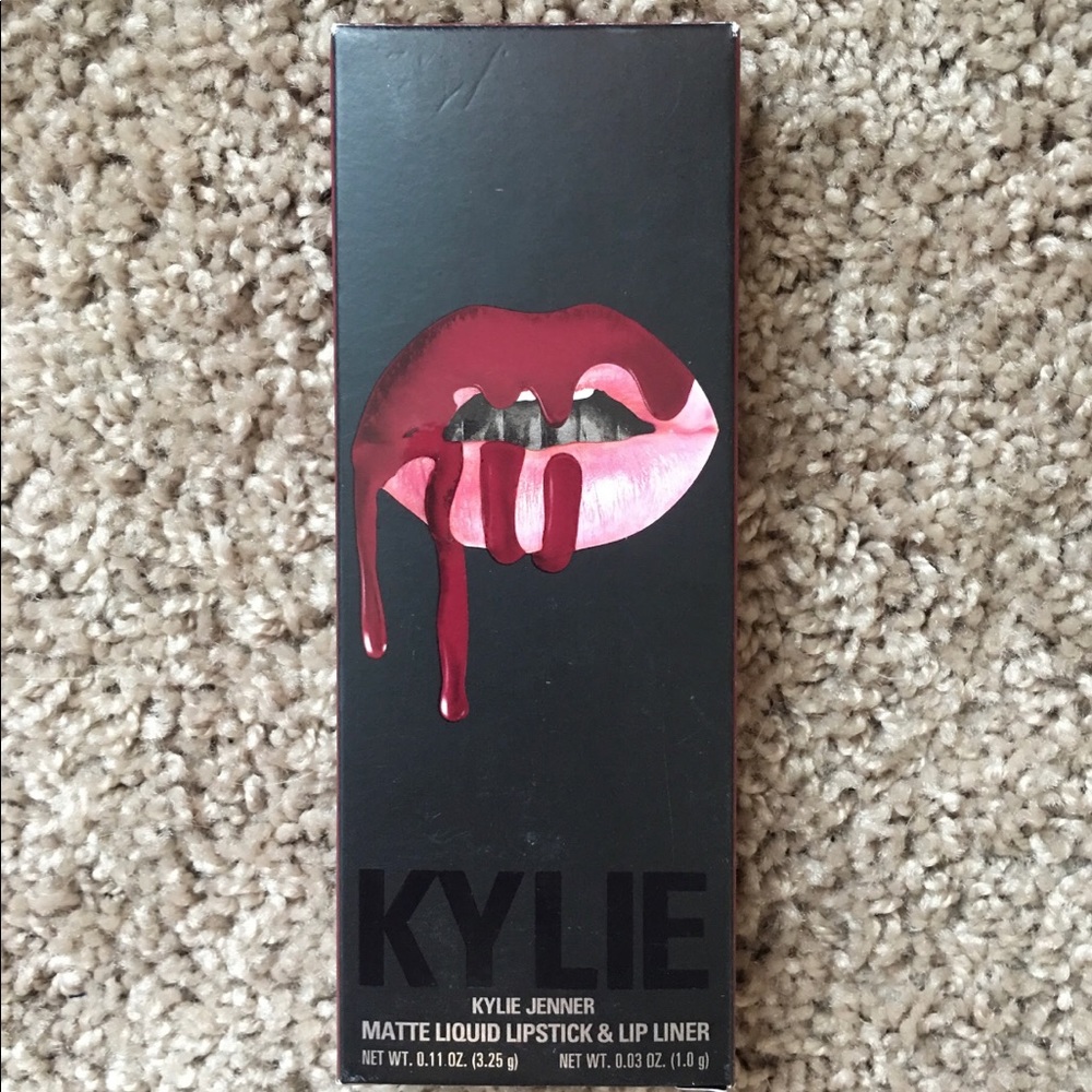 NWT Kylie K HOLLYBERRY Lip Kit